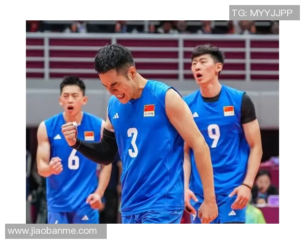 中国足球队迎战伊朗队激战即将上演两国球迷共同期待精彩对决