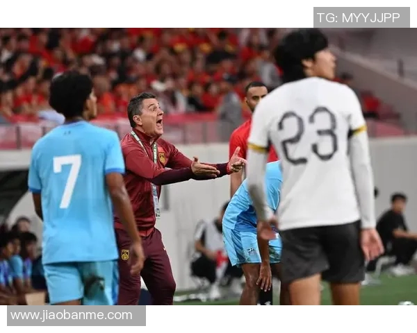 中国杯精彩重播中国队对阵泰国队的激烈比赛回顾与分析 中国杯精彩重播中国队对阵泰国队的激烈比赛回顾与分析